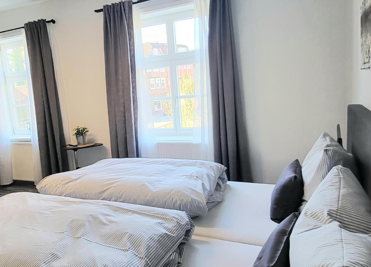 Hotel Alte Post Dannenberg Bagian luar foto