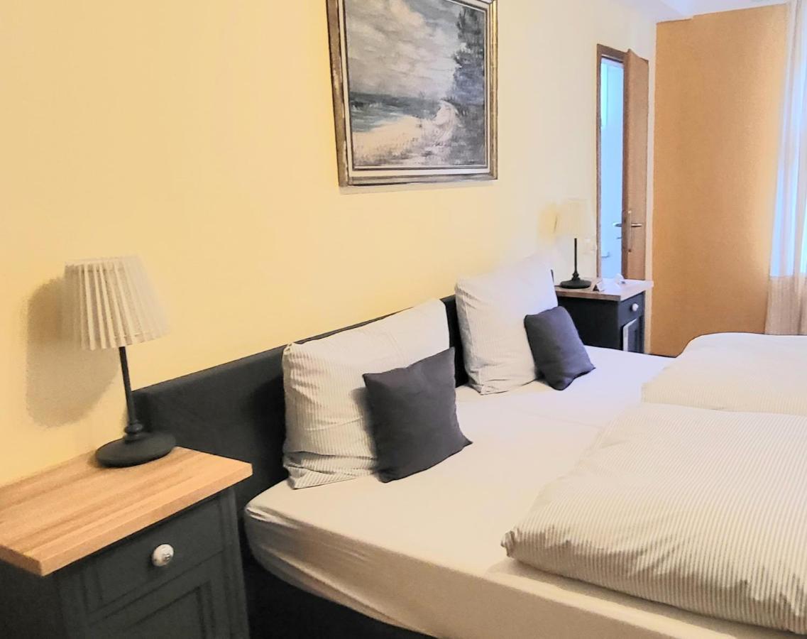 Hotel Alte Post Dannenberg Bagian luar foto